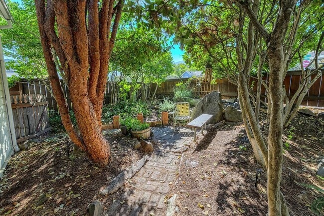 Building Photo - 508 N Main St