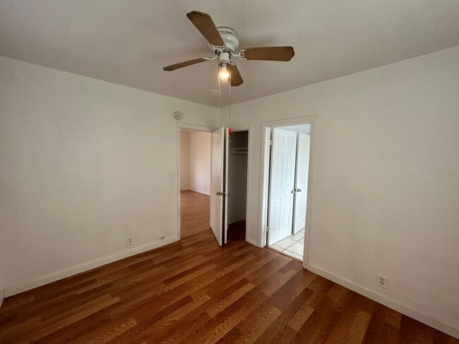 Foto del edificio - 707 Woodrow Ave