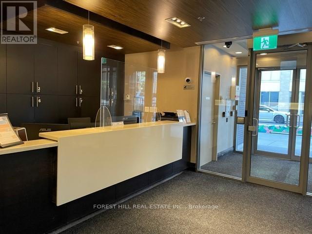 Building Photo - 320 Richmond St E