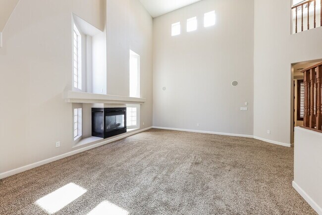 Foto del edificio - 2120 W Eagle Feather Rd