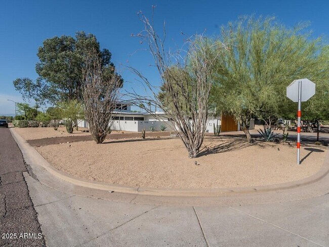 Foto del edificio - 3302 E Turquoise Ave