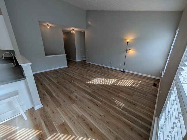 Building Photo - 7656 Meadow Brooke Way