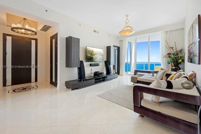 Building Photo - 16001 Collins Ave