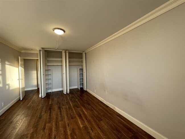 Foto del edificio - 5 Marin Blvd