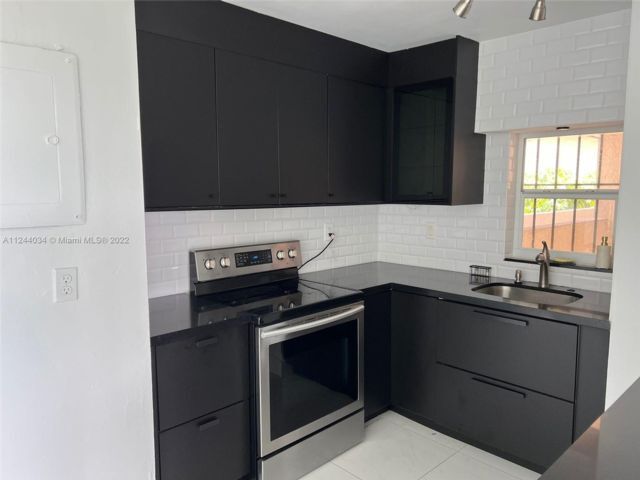 Foto principal - 870 NW 87th Ave