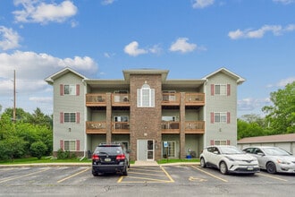 Building Photo - 80 Circle Dr