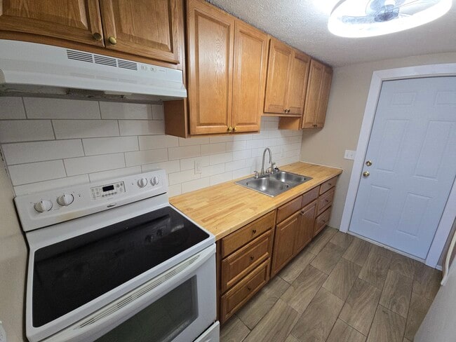 Foto del edificio - 810 6th St SE