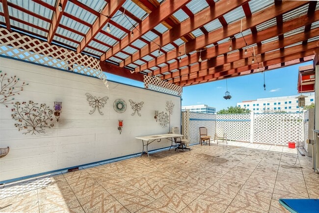 Building Photo - 7711 Beechnut St