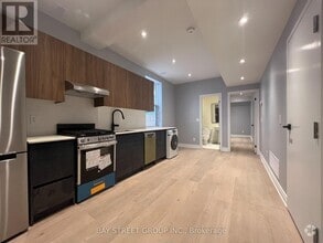 Building Photo - 2386-2386 Lake Shore Blvd W