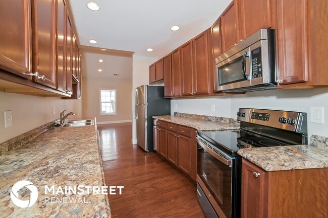 Building Photo - 7001 Edon Hall Way