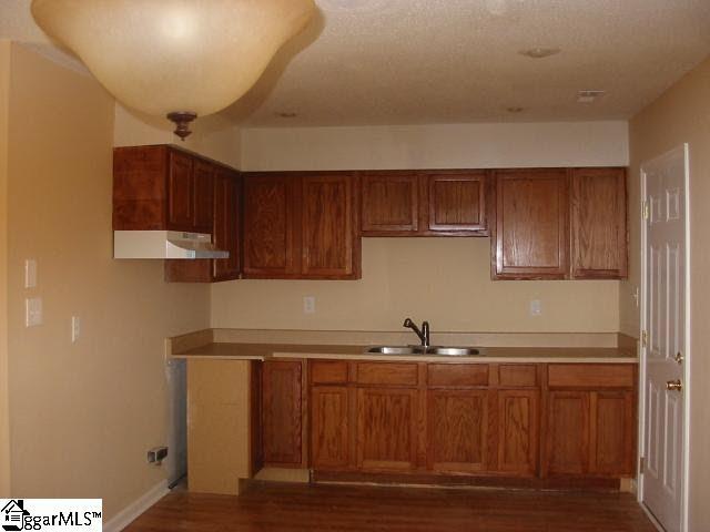 Building Photo - 378 Vanderbilt Rd