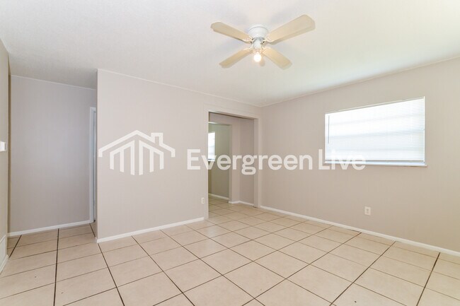 Foto del edificio - 3206 Dragoon Pl