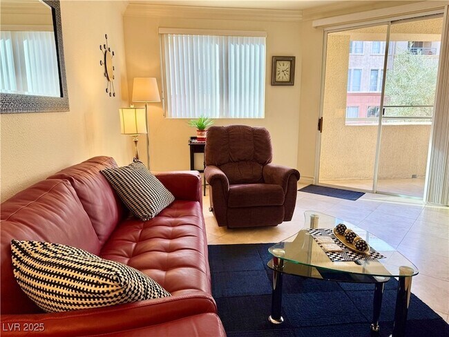 Foto del edificio - 270 E Flamingo Rd