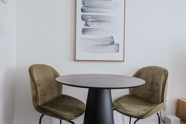 Building Photo - 666 West End Ave