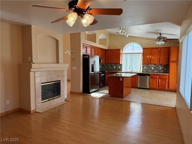 Foto del edificio - 6369 Elderberry Wine Ave