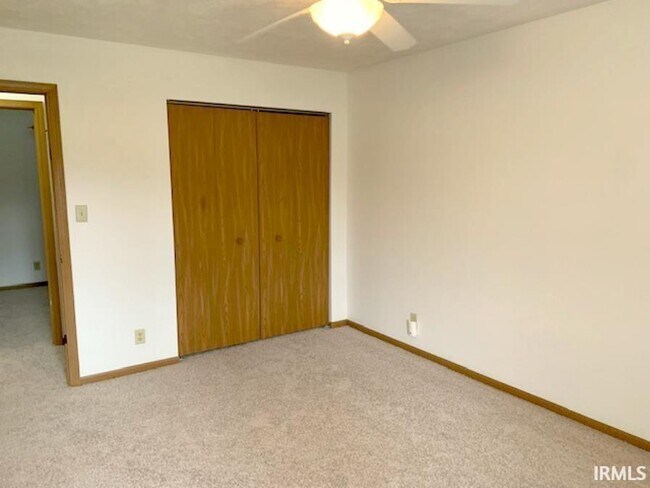Foto del edificio - 7437 Pendleton Ave