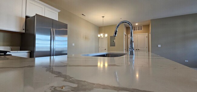 Foto del edificio - Chestnut - 2Br/2Ba Rental Home - First Floor
