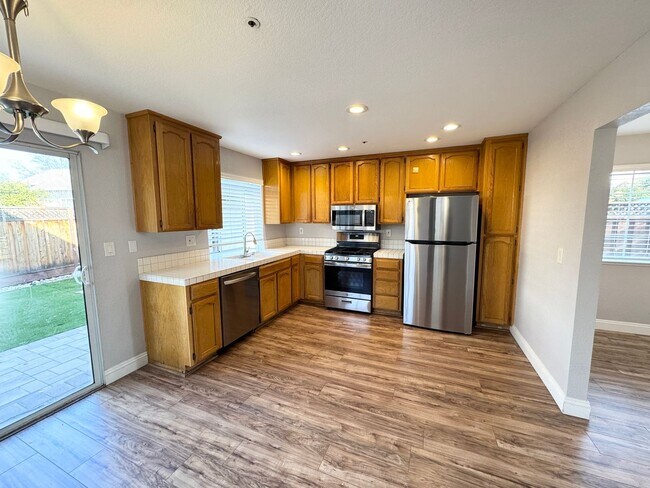 Foto del edificio - Great Shape Single Family Home in Livermore