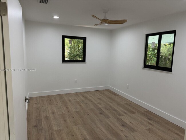 Building Photo - 39 Gumbo Limbo Ave