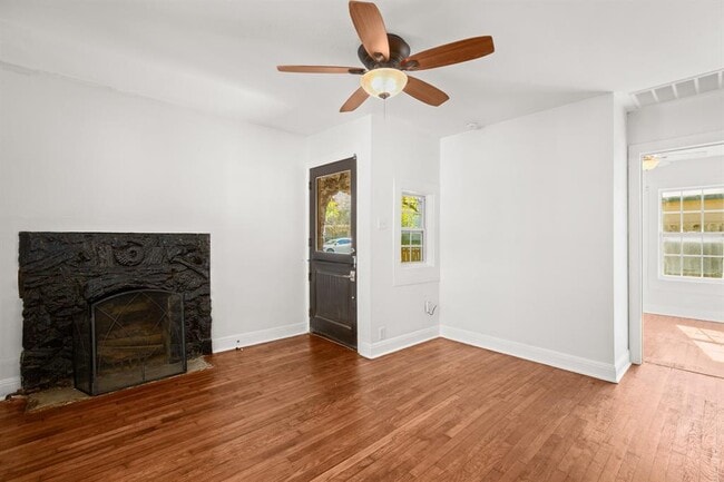 Foto del edificio - 2110 Oxford Ave