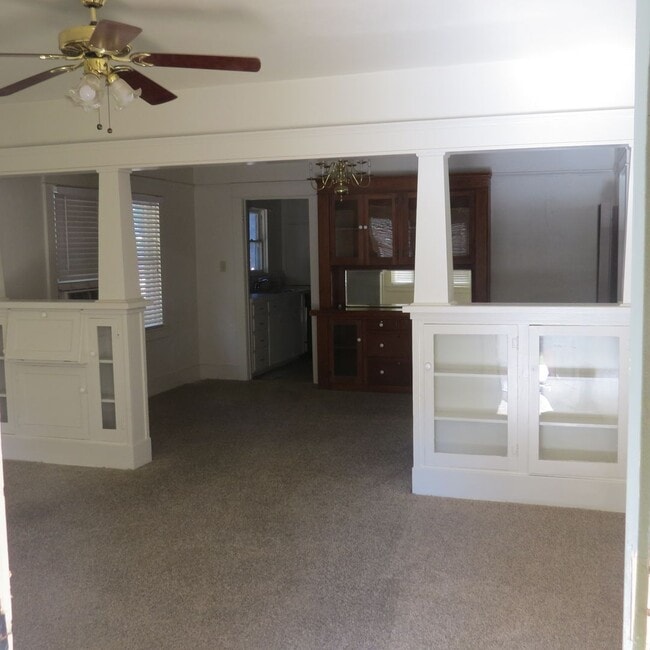 Building Photo - Ranch Style Home