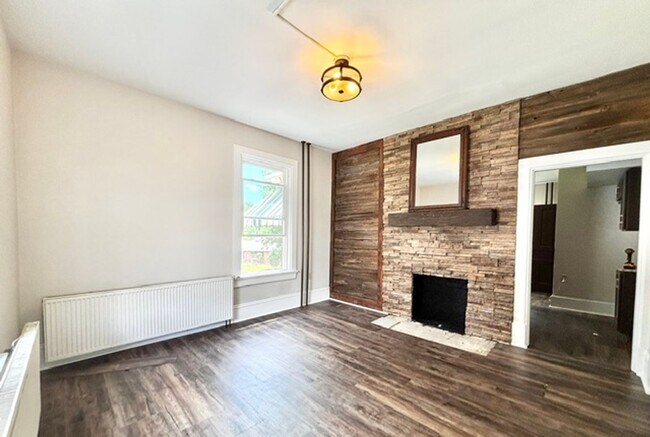 Foto del edificio - 3 bedroom/ 1.5 Bath Home for rent MAnor, PA 15665