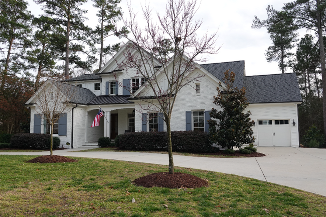 Foto del edificio - 4913 Yadkin Dr