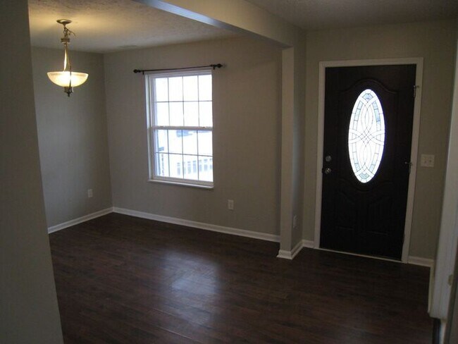 Building Photo - 11117 Hylas Dr