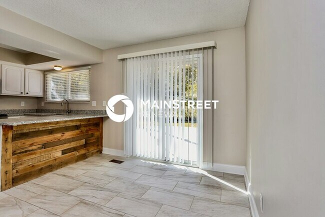 Foto del edificio - 3 Bedroom Pet-Friendly Home in IMPERIAL, MO with Main Street Renewal