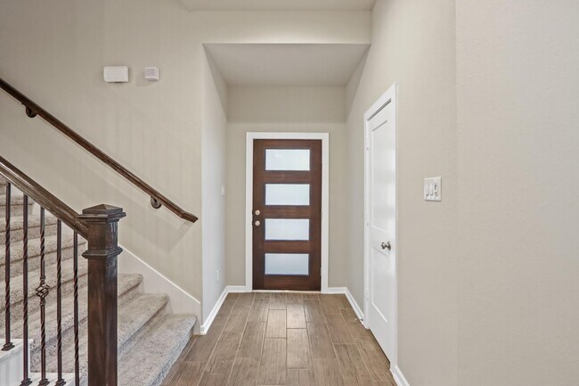 Building Photo - 7011 Golden Groundsel Dr