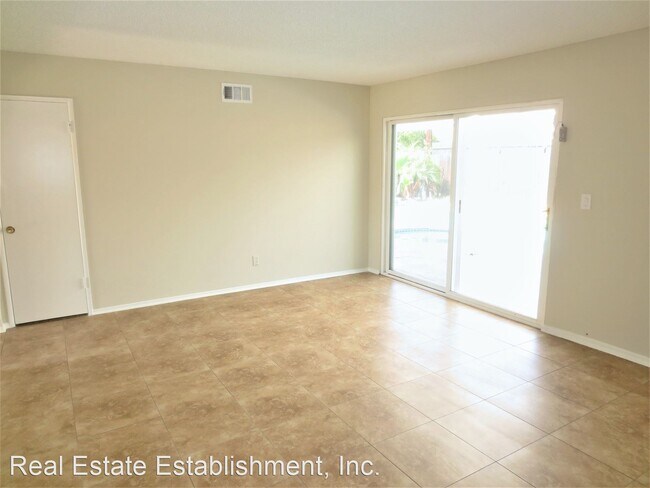 Building Photo - 3 br, 2 bath House - 2237 E. Garfield Avenue