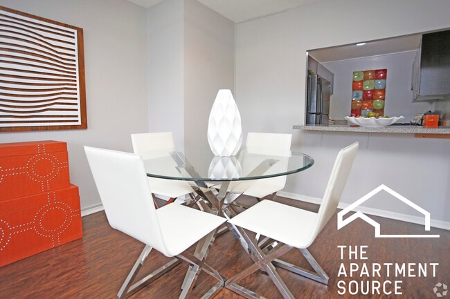 Foto del edificio - 7251 S South Shore Dr