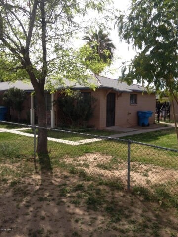 Foto del edificio - 2236-2242 N 29th Pl