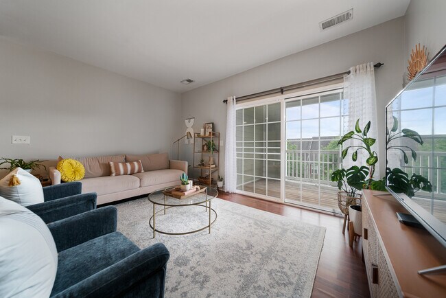 Building Photo - 8231 Lenox Creekside Dr