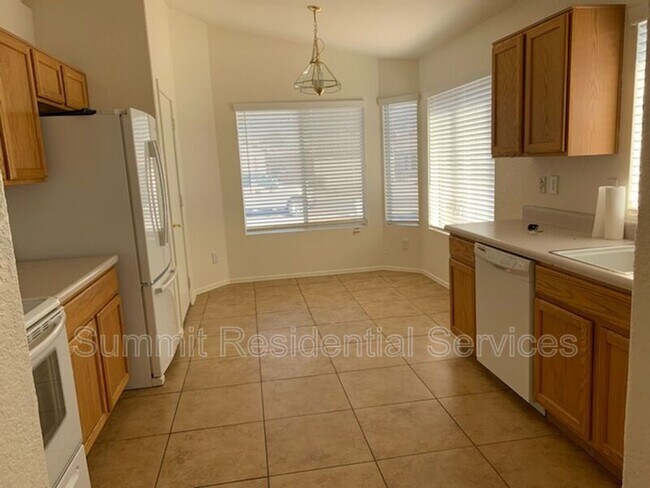 Building Photo - 8989 N Arrington Dr