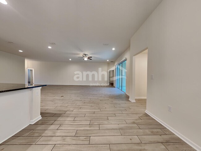 Foto del edificio - 297 N Hamilton Springs Rd