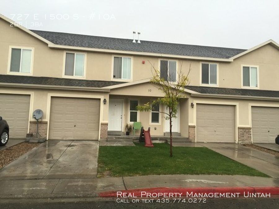 Primary Photo - 2 bed 2.5 Bath Townhome in Sky Park II