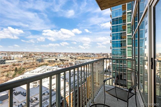 Foto del edificio - 1700 Bassett St