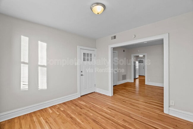 Building Photo - 4175 McRee Ave