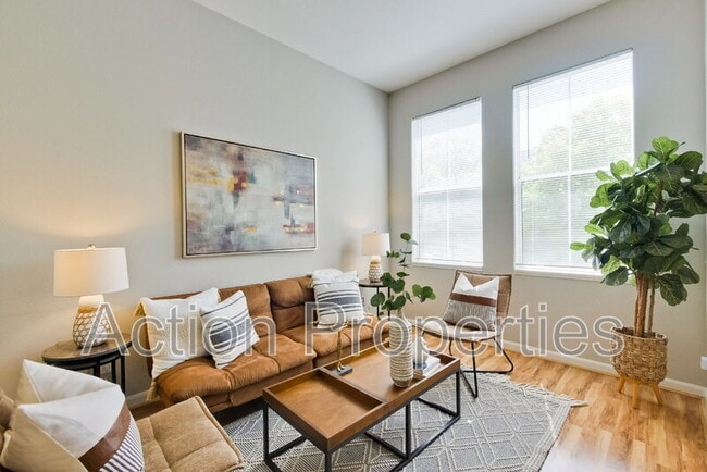 Building Photo - 118 Pacchetti Way