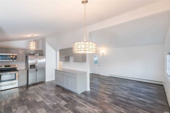 Foto del edificio - 28 Ashwood Dr
