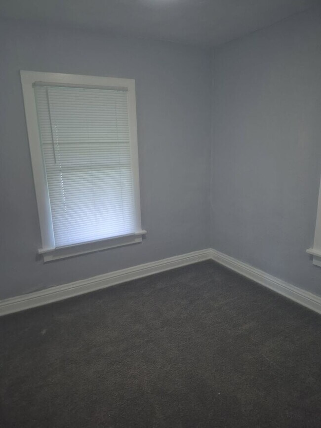 Foto del edificio - Updated Quaint Single Family Home Availabl...