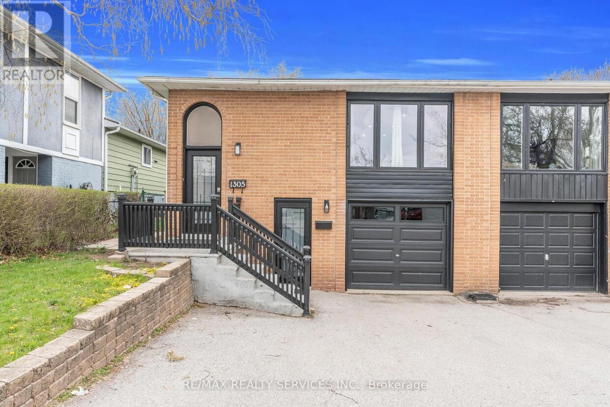 Photo principale - 1305 Consort Crescent
