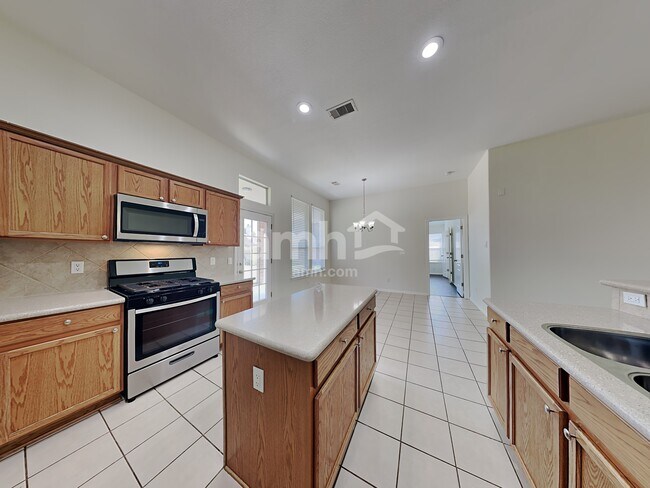 Building Photo - 7007 Casita Dr