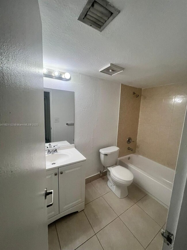 Building Photo - 4900 NW 79th Ave