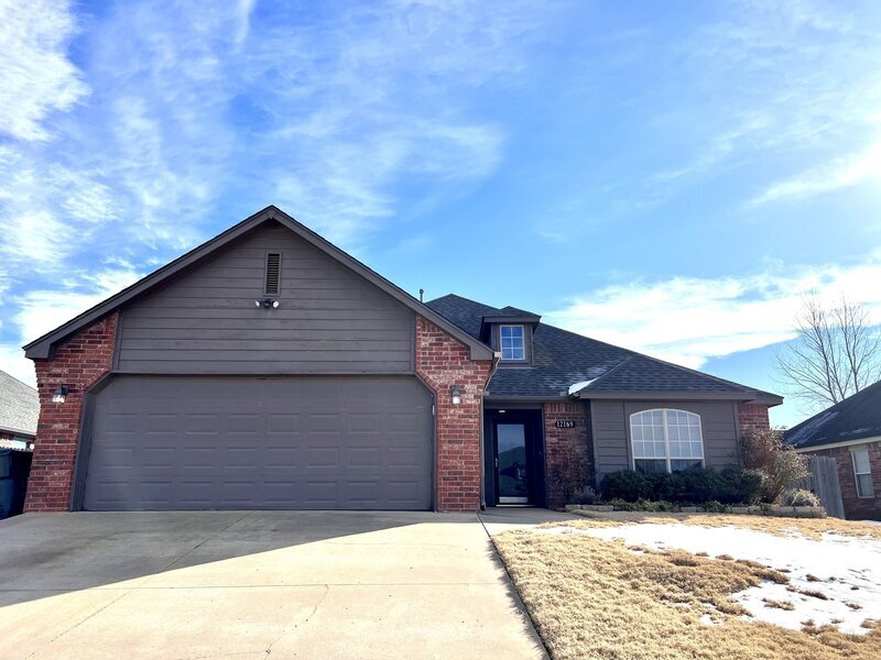 12169 N 107th E Pl, Collinsville, OK 74021 House Rental in