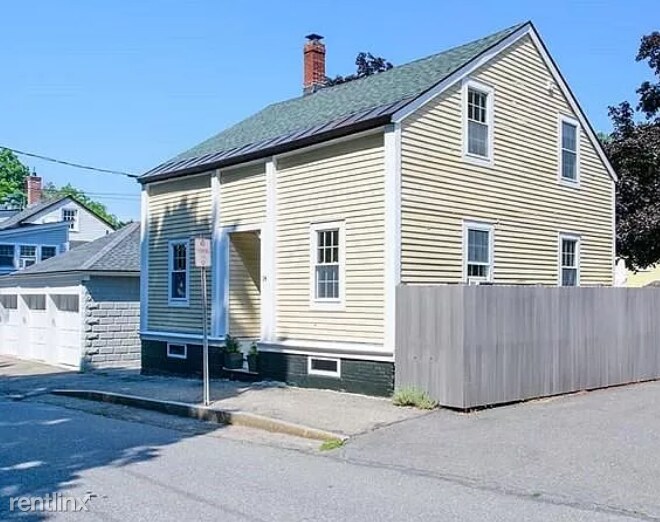 Primary Photo - 2 br, 2 bath House - 14 Morton St