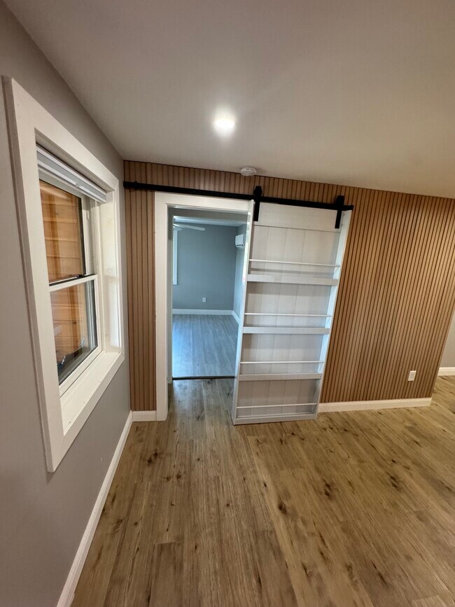 Foto del edificio - 213 N Kent St