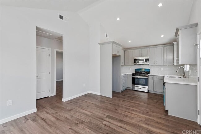 Building Photo - 5655 Tilden Ave
