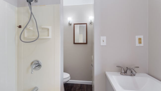 Building Photo - 88 Winthrop St